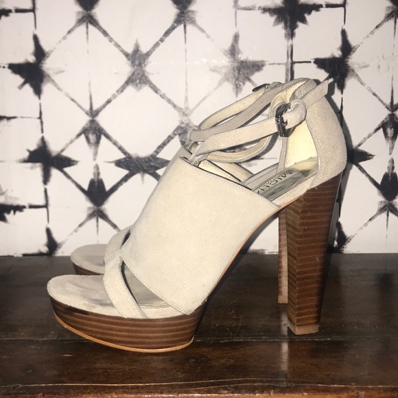 MICHAEL Michael Kors Suede Leather Heels - Picture 2 of 7